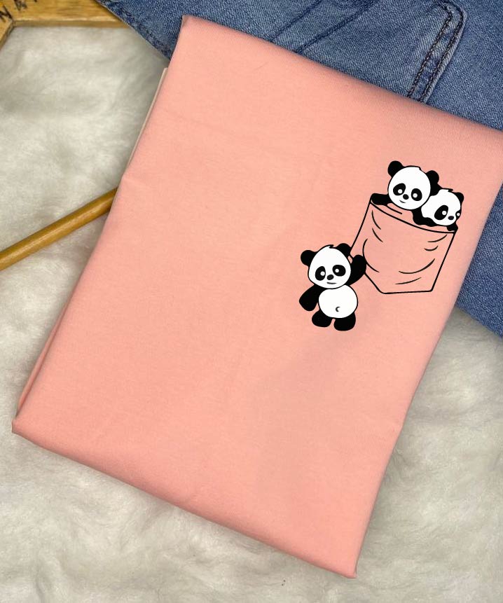Camiseta "ositos panda a un lado"