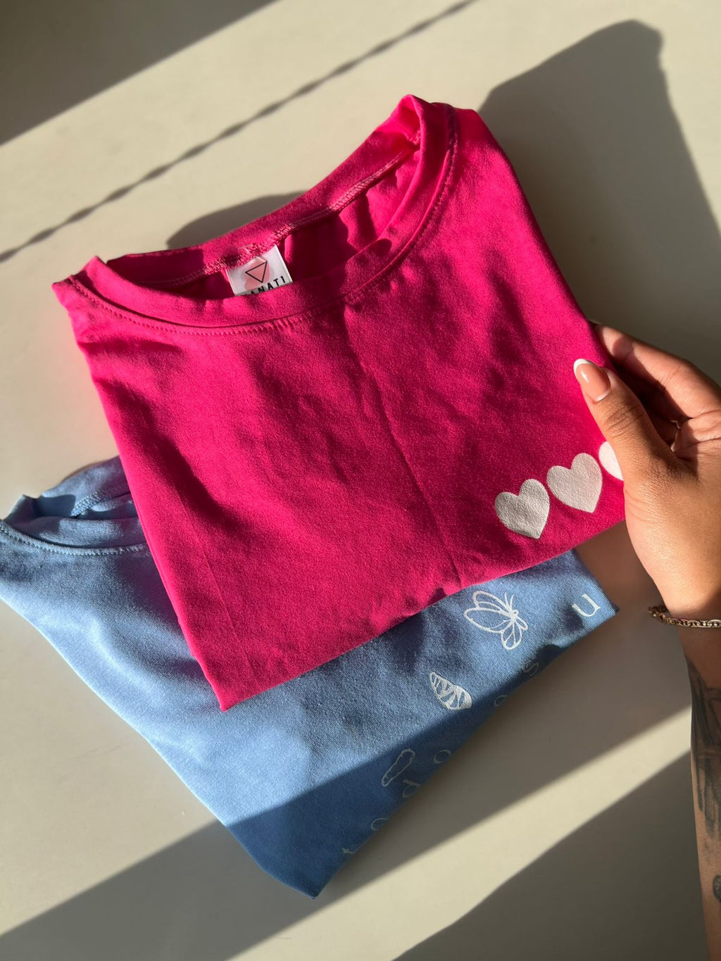 Camiseta 3 corazones